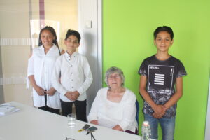 Margaret with young people from Chalvey Stories in 2017.