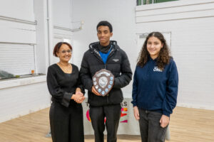 Leila Bafadhel presents Melodie and Ramaé with the Ahmed Bafadhel Award. 
